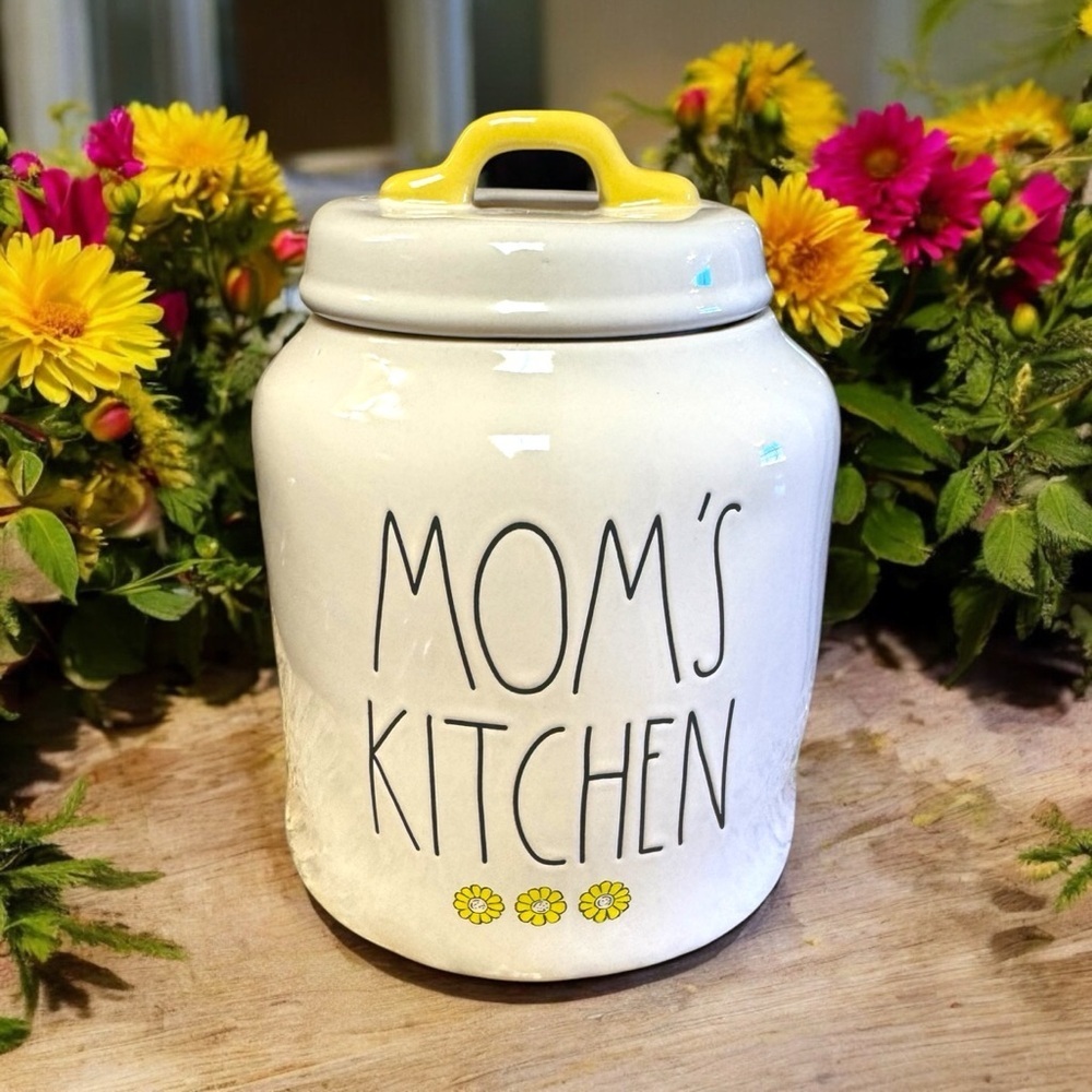 Rae Dunn MOMS KITCHEN Spring Daisy Collectible Canister NWOT Yellow & White Cute - Picture 12 of 16